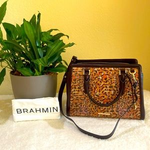 NWT BRAHMIN SMALL FINLEY